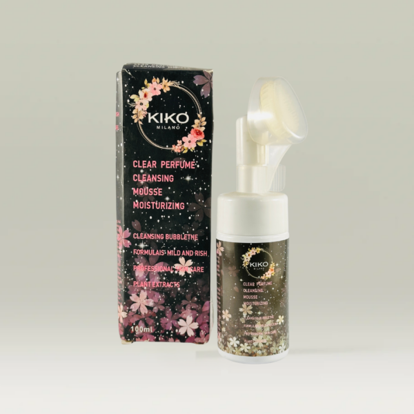 رغوة تنضيف الوجه